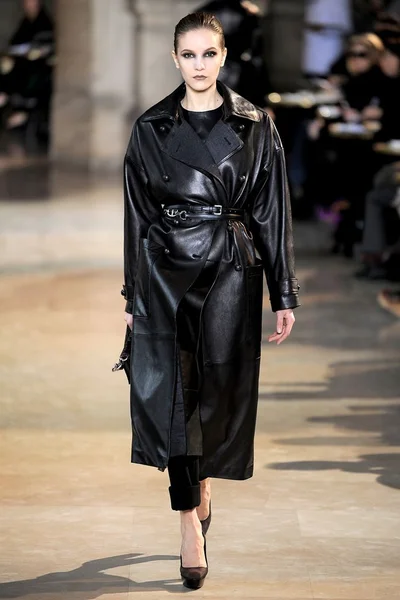 Look 2